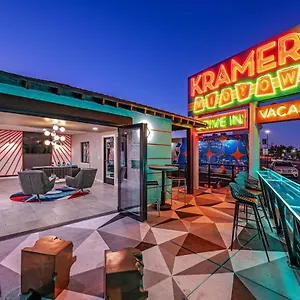 Apartment Boutique In The Heart Of Midtown!, Reno