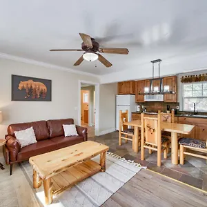 Apartment Mml Unit 11 - Mountain 2br: Walk To Gondola, & More!, South Lake Tahoe